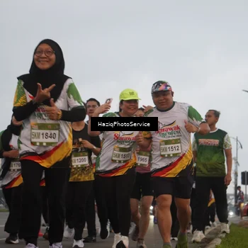 Runner Photo 7727411