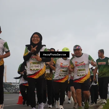 Runner Photo 7727413
