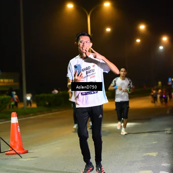 Runner Photo 7727418