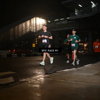 Runner Photo 7727433
