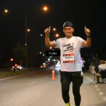 Runner Photo 7727556