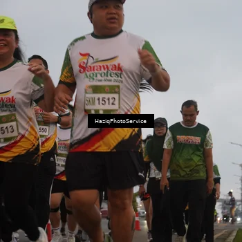 Runner Photo 7727583