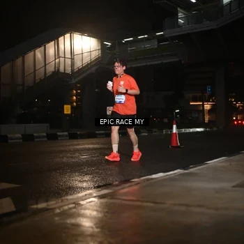 Runner Photo 7727584