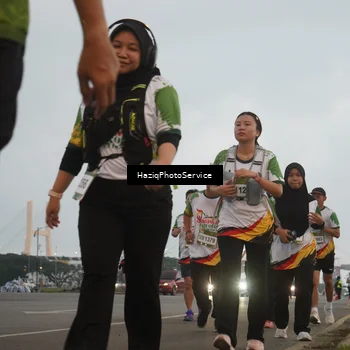Runner Photo 7727586
