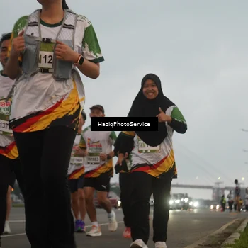 Runner Photo 7727608