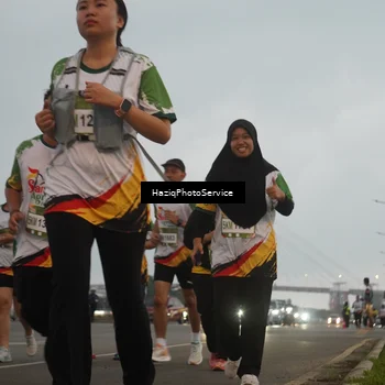 Runner Photo 7727611