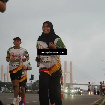 Runner Photo 7727618