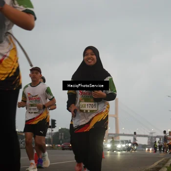 Runner Photo 7727624