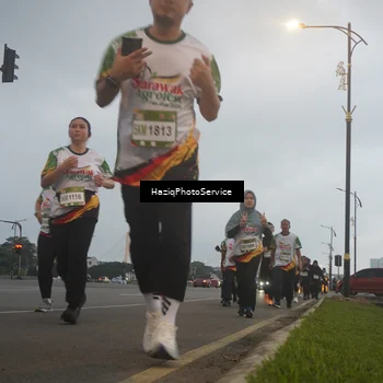 Runner Photo 7727648