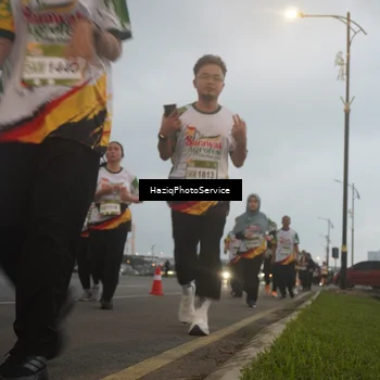 Runner Photo 7727662