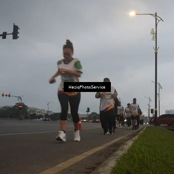 Runner Photo 7727684