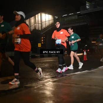 Runner Photo 7727688