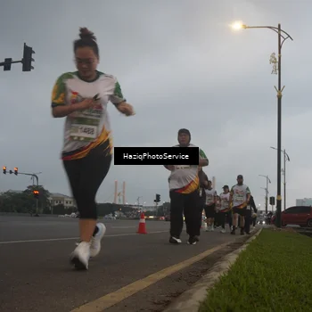 Runner Photo 7727702