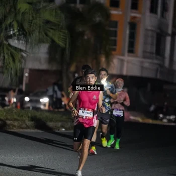 Runner Photo 7727792