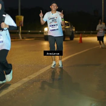 Runner Photo 7727793