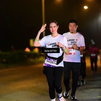 Runner Photo 7727803
