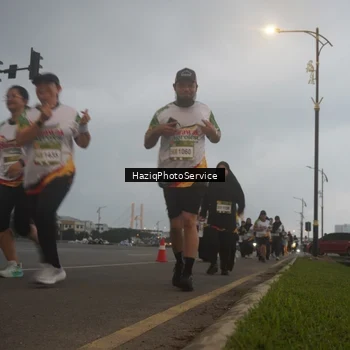 Runner Photo 7727826