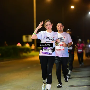 Runner Photo 7727847