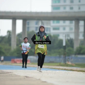 Runner Photo 7727875