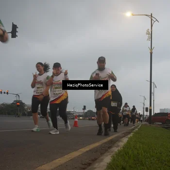 Runner Photo 7727876