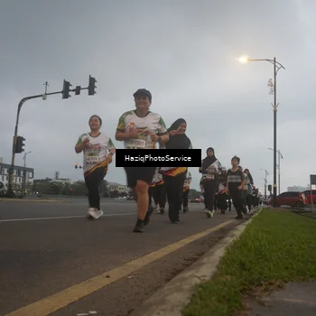Runner Photo 7727878