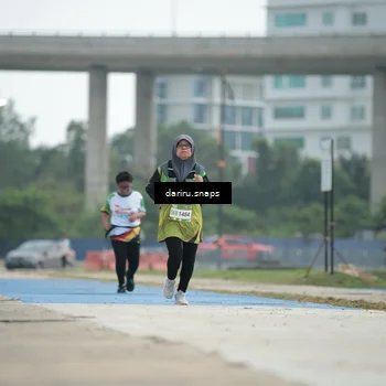 Runner Photo 7727888