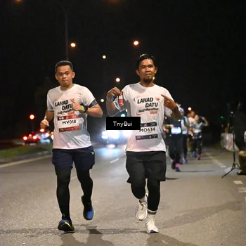 Runner Photo 7727898