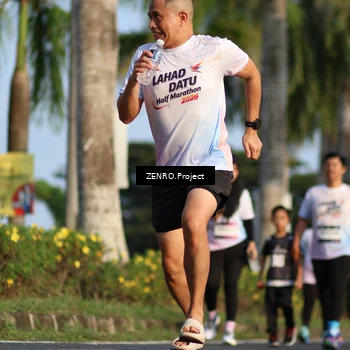 Runner Photo 7727900