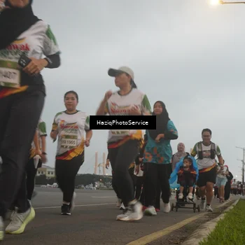 Runner Photo 7727904