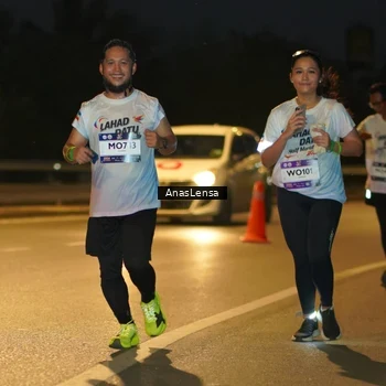Runner Photo 7727932