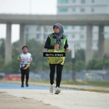Runner Photo 7727938