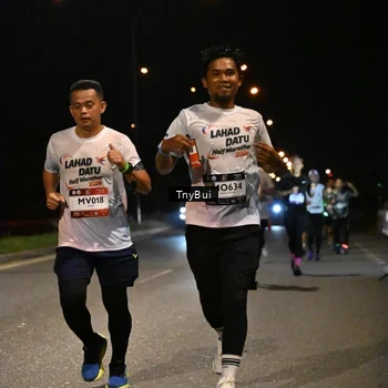 Runner Photo 7727947