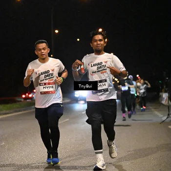 Runner Photo 7727960