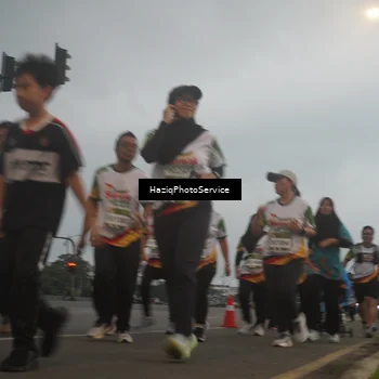 Runner Photo 7727965