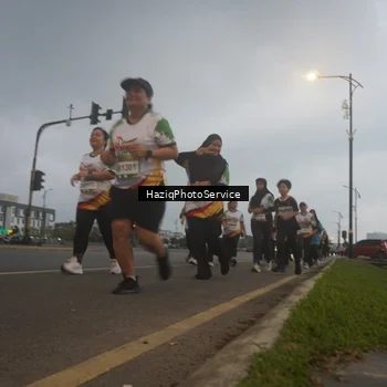 Runner Photo 7727976