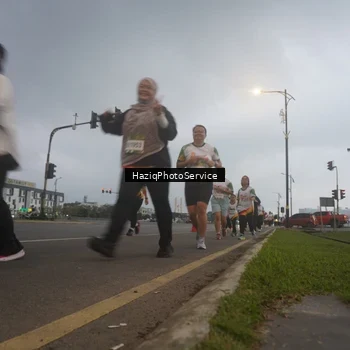 Runner Photo 7727977