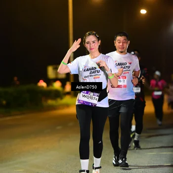 Runner Photo 7727993