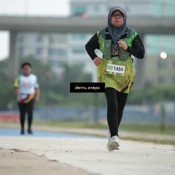 Runner Photo 7728005