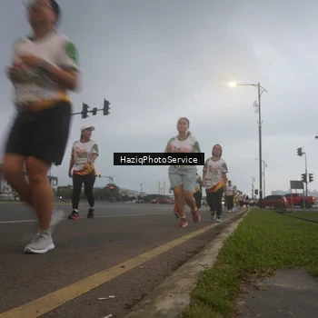 Runner Photo 7728012
