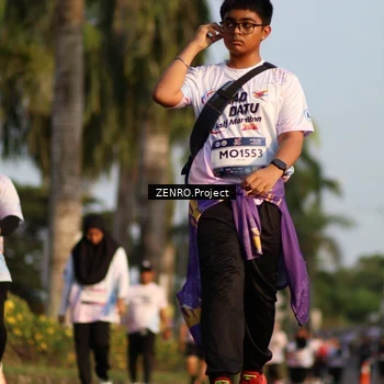 Runner Photo 7728029