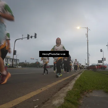 Runner Photo 7728110