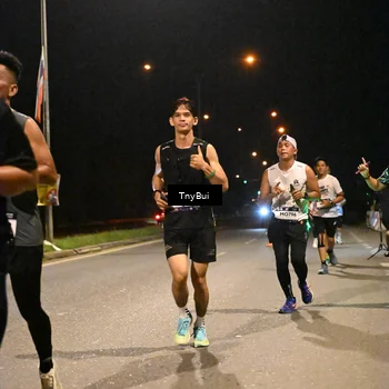 Runner Photo 7728219