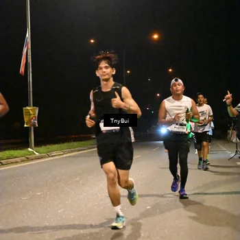 Runner Photo 7728278