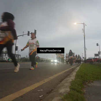 Runner Photo 7728304