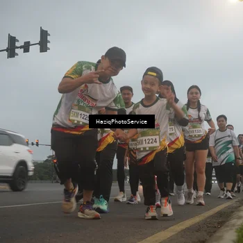 Runner Photo 7728434