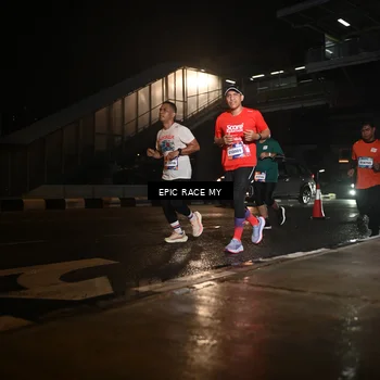 Runner Photo 7728690