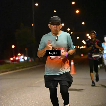 Runner Photo 7728707