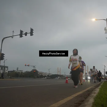 Runner Photo 7728834