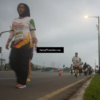 Runner Photo 7728965