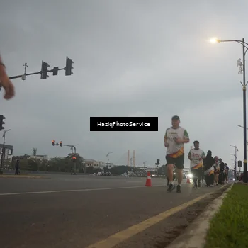 Runner Photo 7728983